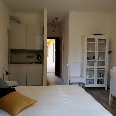 Bianca Studio Guanzate Ngoại thất bức ảnh